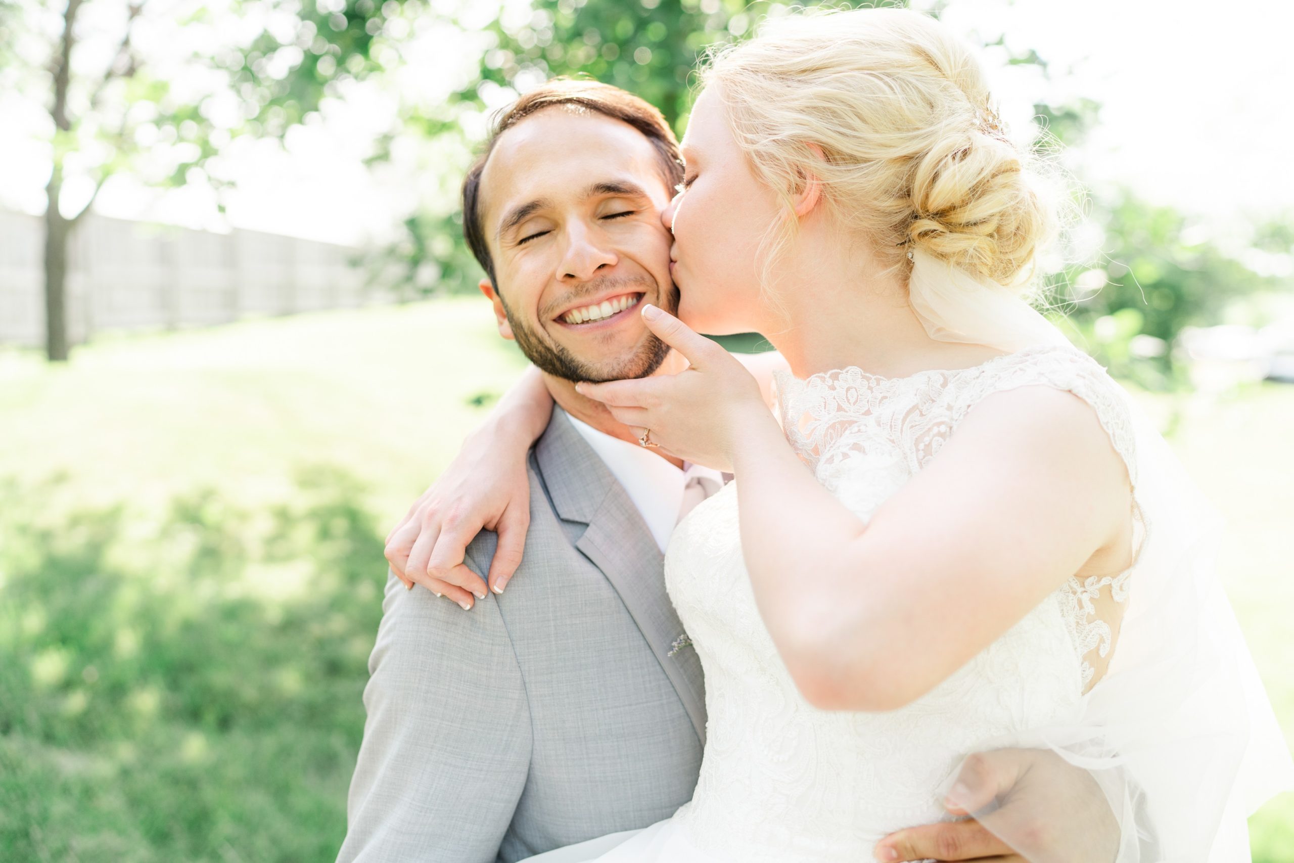 Best Wedding Photographer Minnesota Bride & Groom